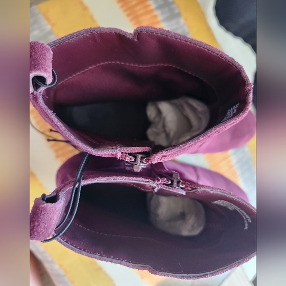 Violet and Red Jayjay boots - Picture 2 of 7